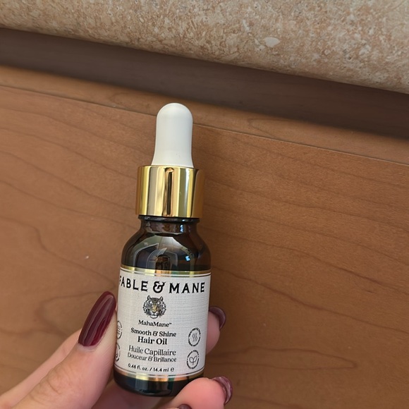 Fable & Mane Mini MahaMane™ Smooth & Shine Hair Oil - Picture 3 of 4